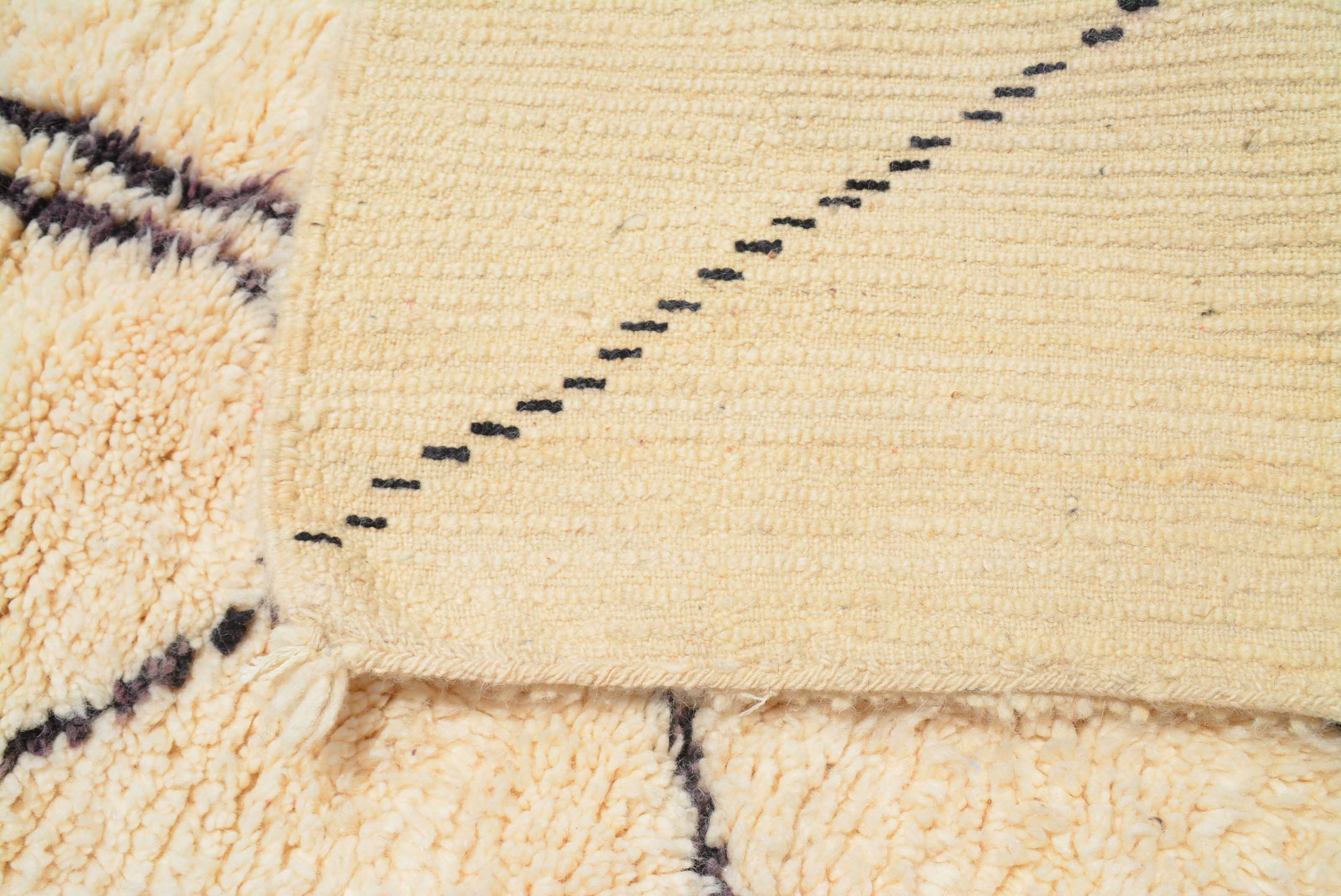 Fine Day (4'10" x 7'8") - Minimalist Bisected Diamond Beni Ourain Rug - Image 3