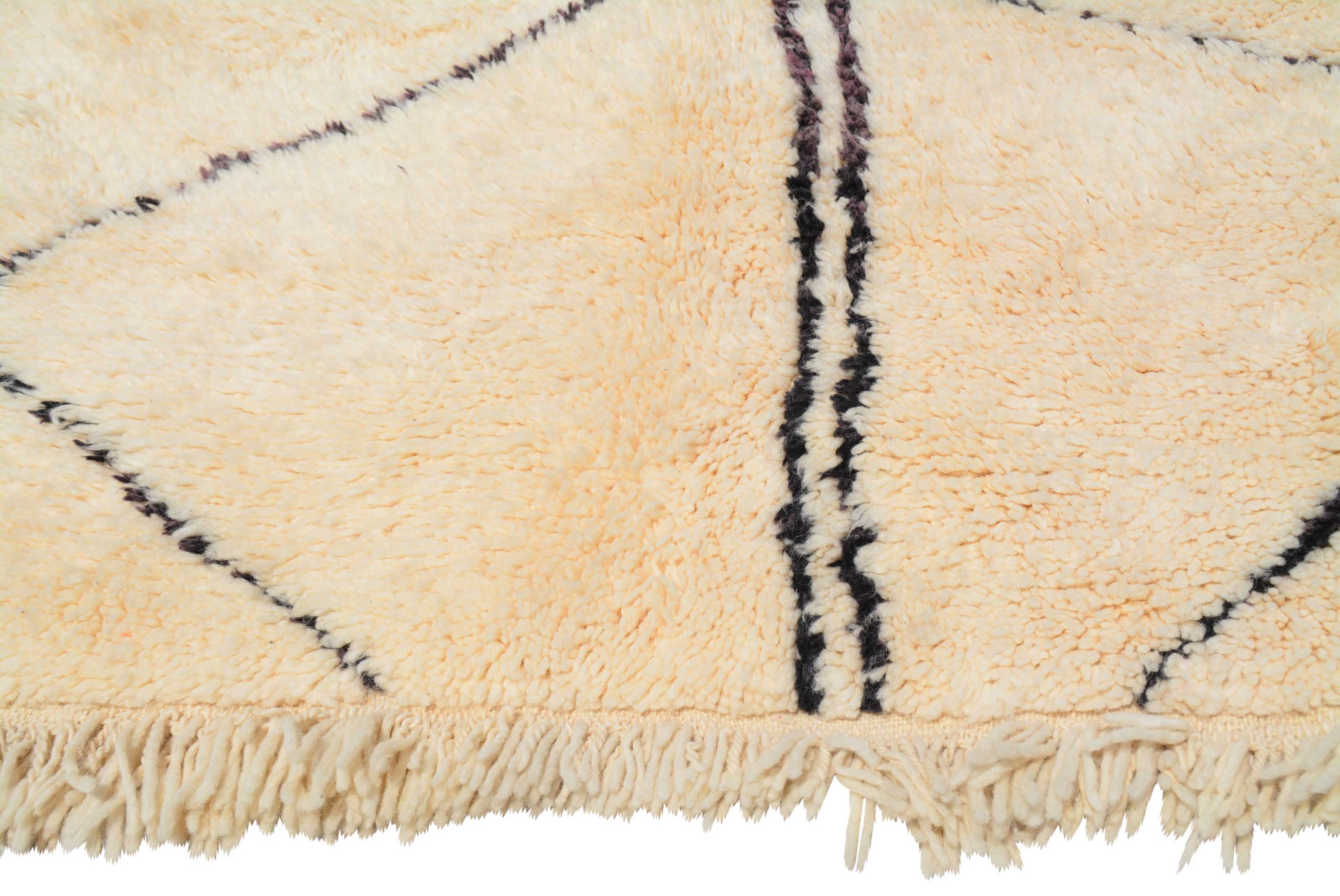 Fine Day (4'10" x 7'8") - Minimalist Bisected Diamond Beni Ourain Rug - Image 4