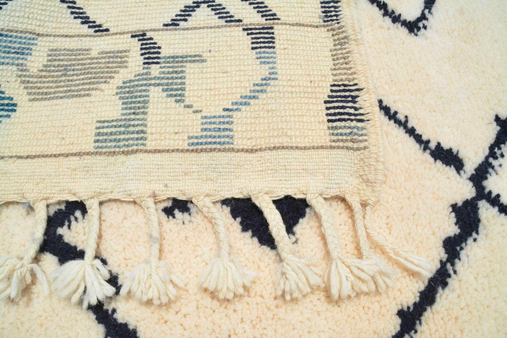 Pompeii (5'1" x 7'10") - Broken Traditional Navy Berber Azilal Rug - Image 4