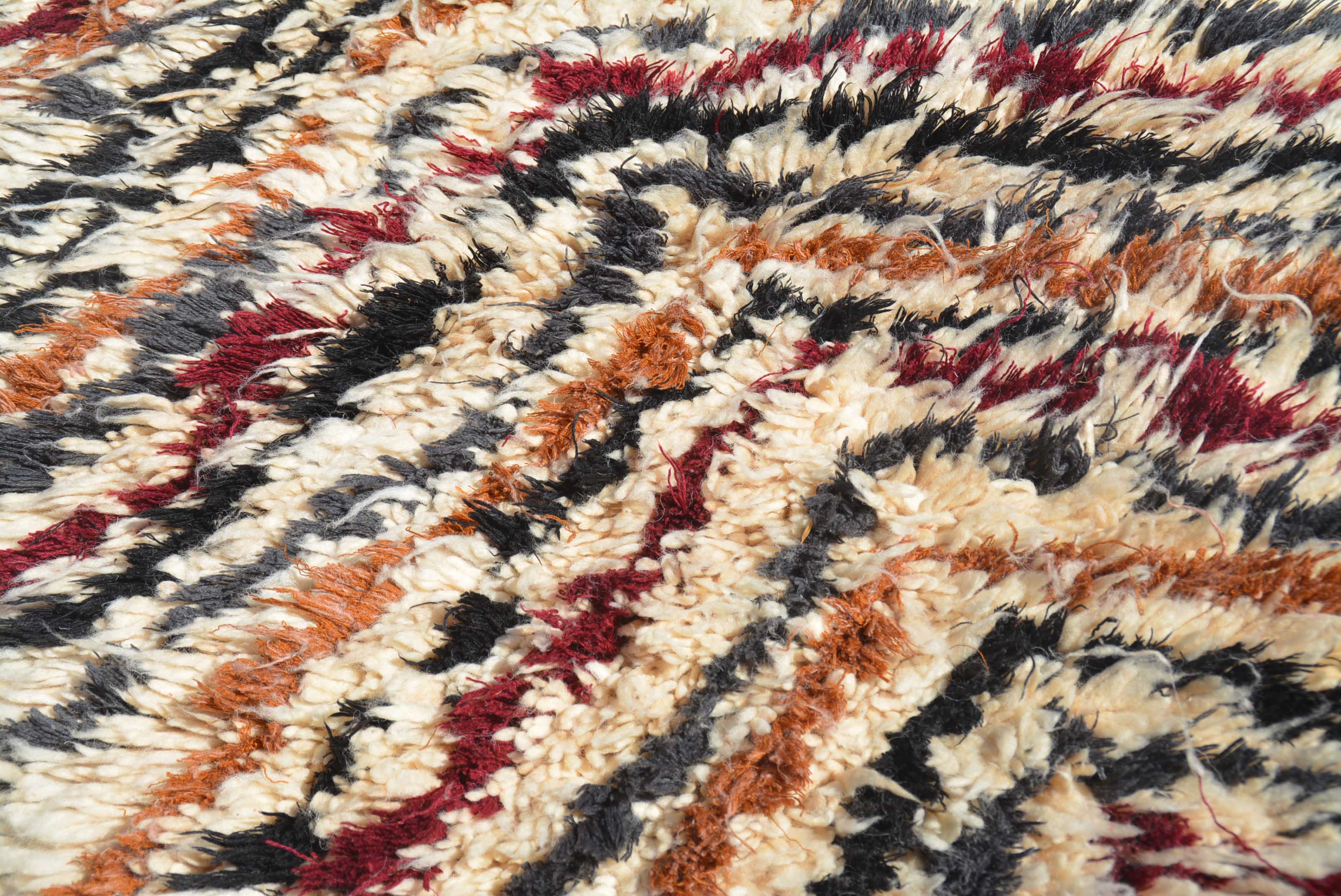 Deep Down - 2'8" x 4'8" - 0.81m x 1.42m - Image 3