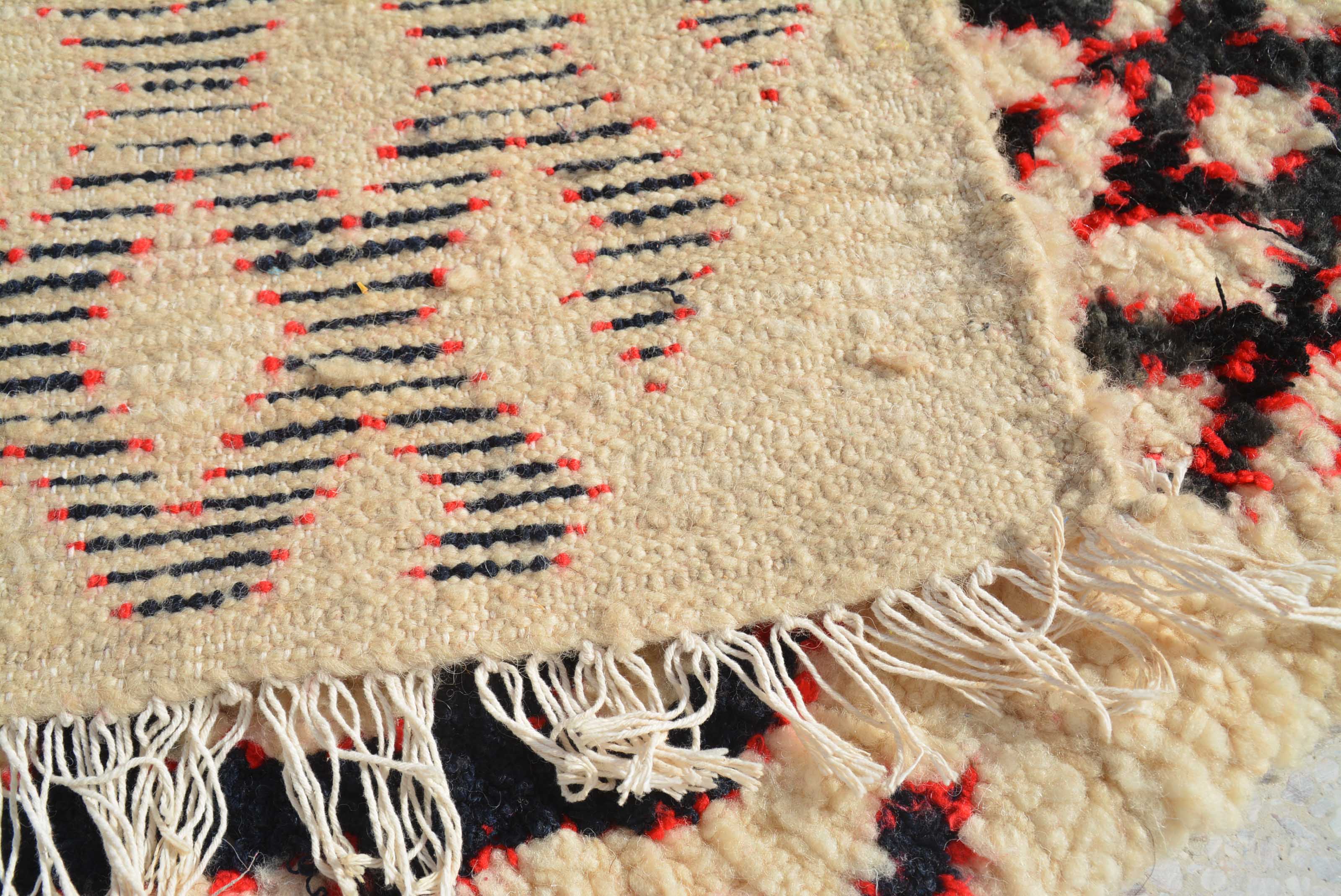 Front Lines - 3'3" x 6'11" - 0.99m x 2.11m - Image 4