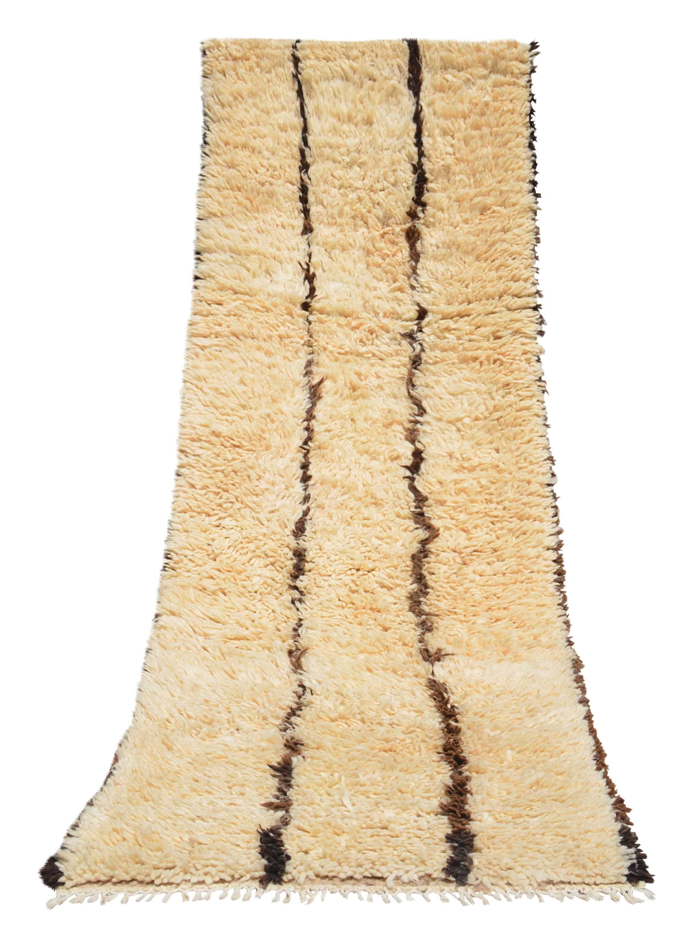 Fast Lane - 3'4 x 10'6 - 1.02m x 3.20m - Image 5